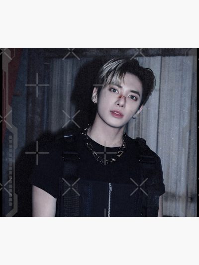 Taehyun - Txt (투모로우바이투게더) Halloween Tapestry Official Tomorrow X Together Merch